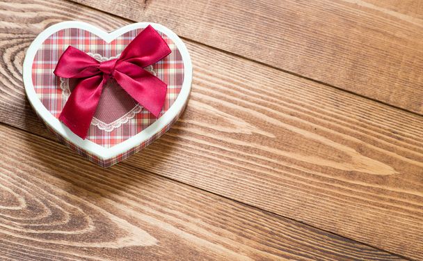 день Святого Валентина Подарункова коробка у формі серця - Фото, зображення