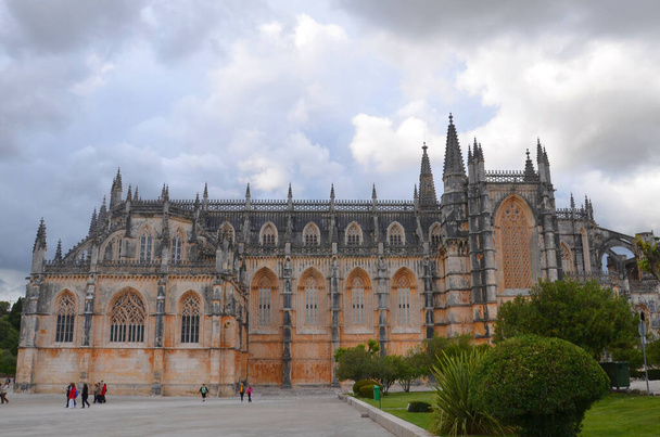 O Mosteiro da Batalha é um convento dominicano localizado no concelho de Batalha, no distrito de Leiria, em Portugal.. - Foto, Imagem