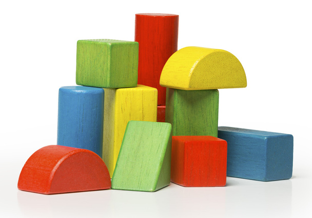 Giocattolo blocchi di legno, mattoni multicolore edificio isolato su sfondo bianco
 - Foto, immagini