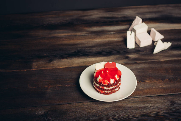 Kuchen auf einer Untertasse Tee Süßigkeiten Genuss Snack - Foto, Bild
