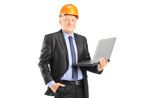 Engineer posing with laptop - Zdjęcie, obraz