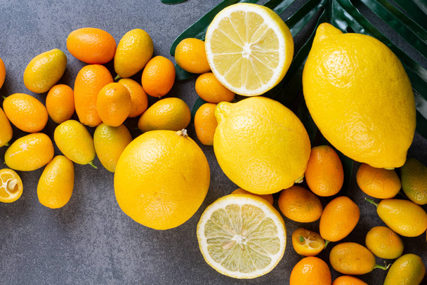 Verse citrusvruchten achtergrond. Gezond eten concept - Foto, afbeelding