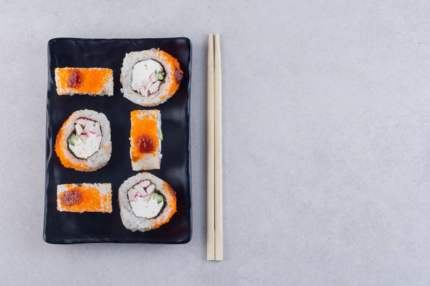 delicioso sushi. comida asiática tradicional  - Foto, Imagem