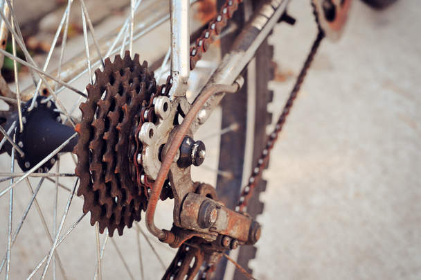 Takapyörän likainen polkupyörä
 - Valokuva, kuva