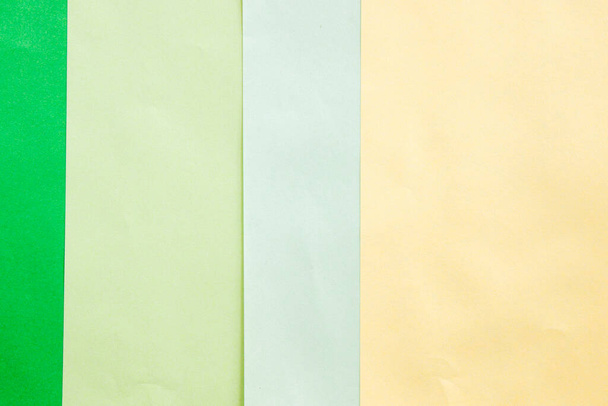 Цветной бумажный фон, бумажная доска и геометрические фигуры, пастельные цвета - Фото, изображение
