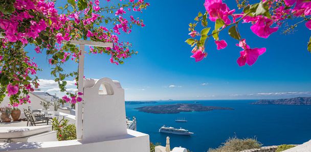 サントリーニ島の美しい景色ギリシャ - 写真・画像