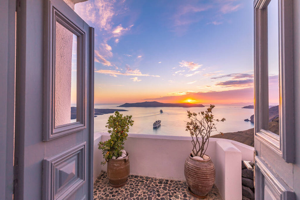 piękna biała architektura wyspy Santorini, Grecja - Zdjęcie, obraz