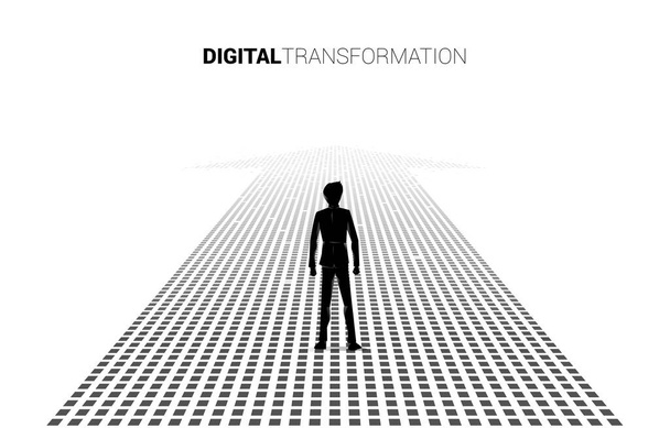 Silhouette di uomo d'affari in piedi sulla freccia da pixel. concetto di trasformazione digitale delle imprese. - Vettoriali, immagini