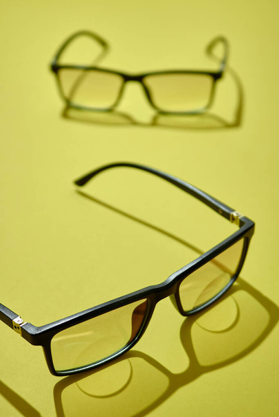 Una foto in studio di occhiali da lettura progressivi - Foto, immagini