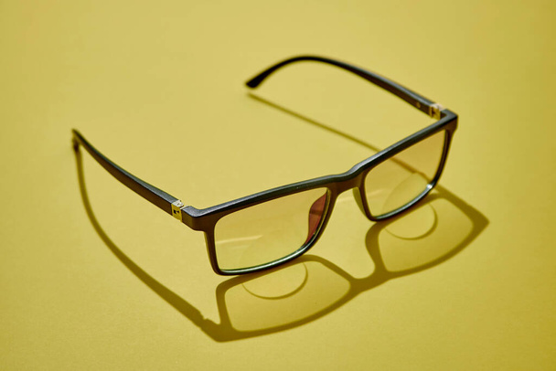 Une photo studio de lunettes de lecture progressives - Photo, image