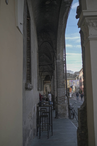 Типовий портик у Реджо-Емілії, Італія. Фотографія високої якості - Фото, зображення
