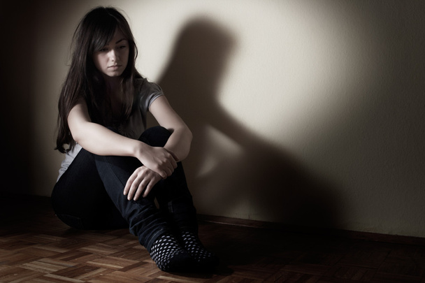 Adolescente deprimido
 - Foto, Imagen