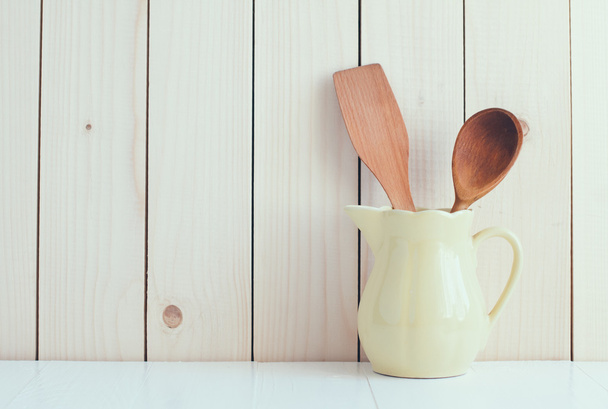 kitchen utensils in ceramic jug - Fotoğraf, Görsel