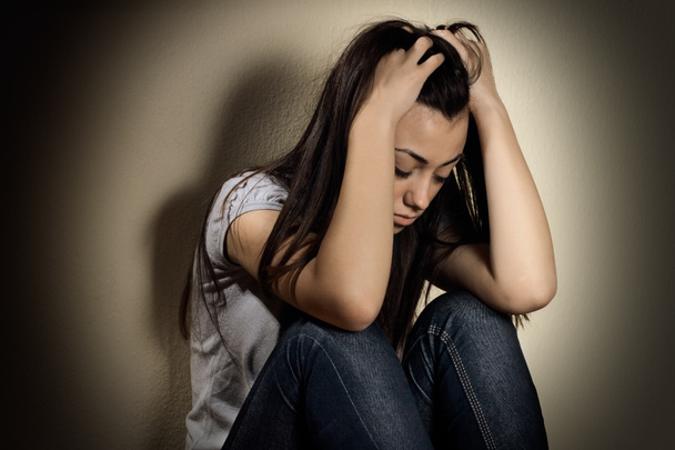 Szoros portré depressziós tinédzser lányról. - Fotó, kép