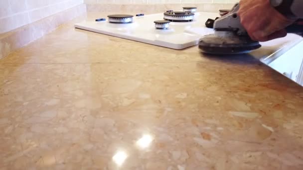 márványmunkás márványtető csiszolása - Felvétel, videó