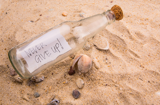 послание в бутылке - Фото, изображение