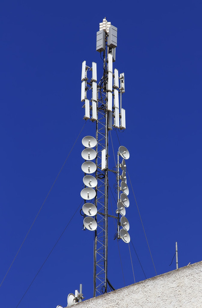sistemas de telefonia móvel de antena
 - Foto, Imagem