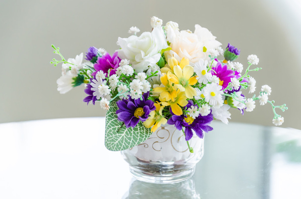 букет цветов в вазе
 - Фото, изображение