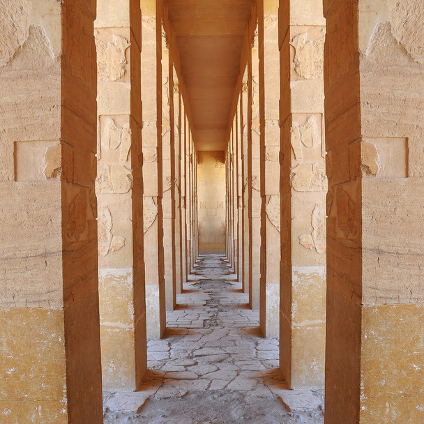 Columnas masivas del templo karnak
 - Foto, imagen