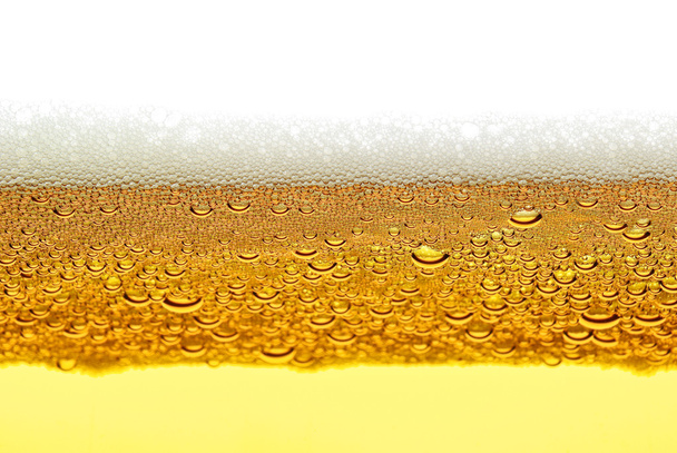 Bière, mousse, bulles isolées sur fond blanc
 - Photo, image