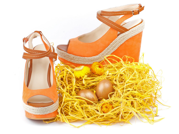 paar oranje schoenen - Foto, afbeelding