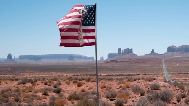 American Indian flag on the road to Monument Valley Slow motion - Footage, Video