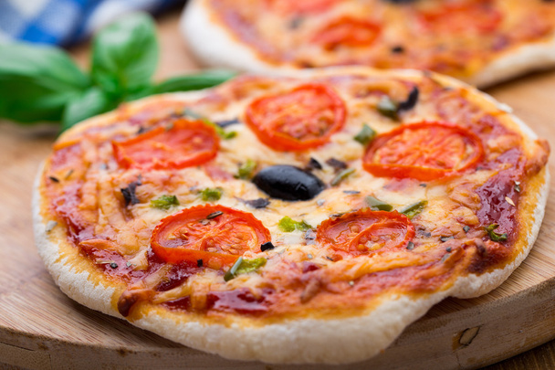Mini pizza végétarienne
 - Photo, image