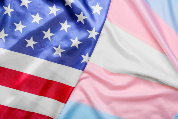 Banderas transgénero y USA como fondo - Foto, Imagen