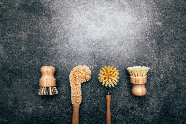 Set de cepillo de bambú para fregar cocina de 4 - Foto, Imagen
