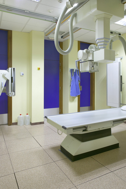 Рентгеновский салон больницы с оборудованием
 - Фото, изображение