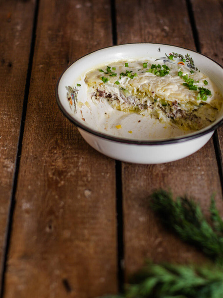 insalata con patate di carne e formaggio - Foto, immagini