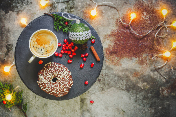pomegranate seeds with doughnut - Φωτογραφία, εικόνα