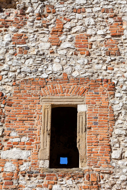 Abbaye bénédictine de Tyniec près de Cracovie, fragment du mur, Pologne - Photo, image