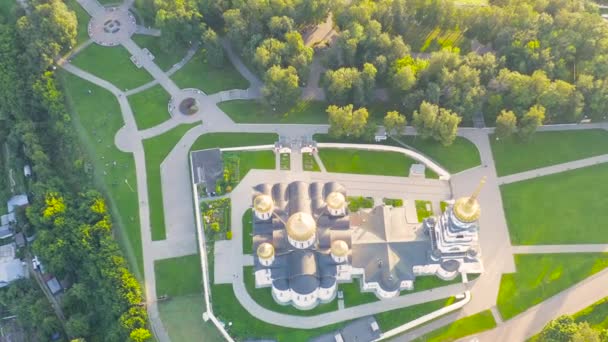 ロシア、ウラジーミル。ウラジーミル大聖堂(仮定大聖堂)ロシア正教会のウラジーミル大聖堂。4K - 映像、動画