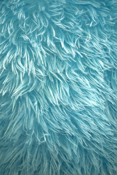 Azure azul peludo textura pano de fundo de perto. Textura de pele de lã. Abstrato animal marinha azul pele fundo. Padrão turquesa fofo para design. Tecido espaço de cópia fundo colorido - Foto, Imagem