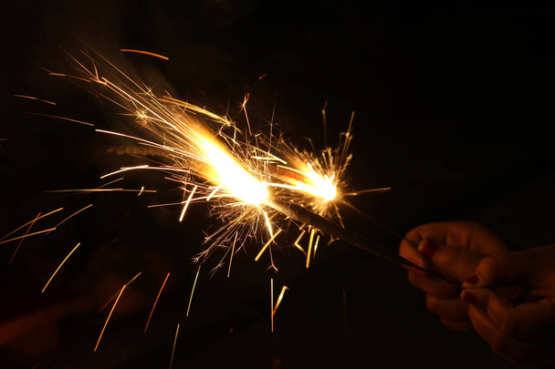 Indian Fire Crakers op Diwali voor vieringen - Foto, afbeelding