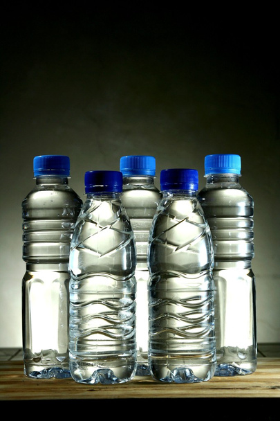 Acqua potabile in bottiglia
 - Foto, immagini