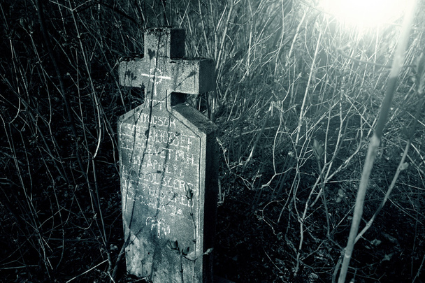 oude begraafplaats - Foto, afbeelding