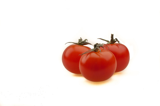 Tres tomates cherry
 - Foto, Imagen