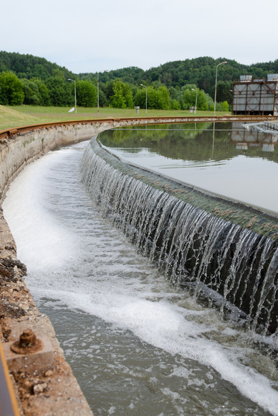 acquedotti per il trattamento delle acque reflue
  - Foto, immagini