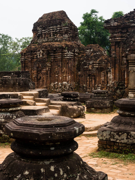 Τα ερείπια του Υιού μου, το ιστορικό σημείο του αρχαίου βασιλείου Champa - Da Nang, Βιετνάμ - Φωτογραφία, εικόνα
