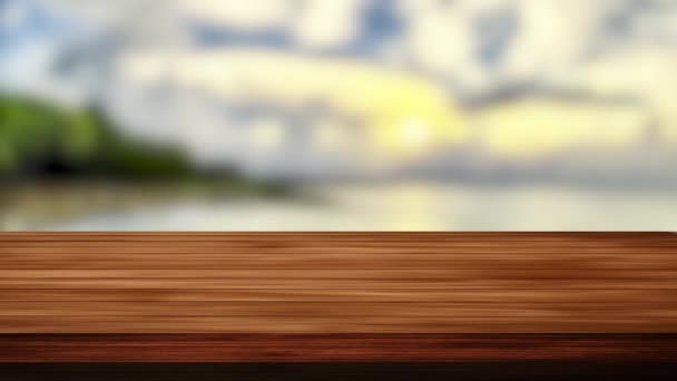 Holztischbar und die verschwommene Sonne, Wolken und Berge im Hintergrund. Licht- und Leckeffekte. HD-Filmmaterial - Filmmaterial, Video