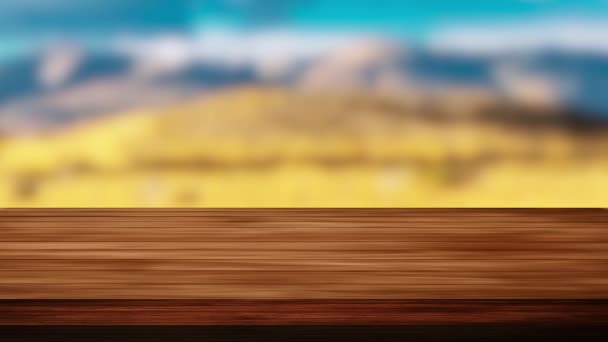 Barra de mesa de madeira e campo seco borrado e fundo de nuvens. Luz e efeito de vazamento. Imagens em HD - Filmagem, Vídeo