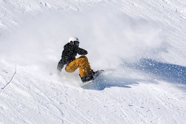 winter holidays in the snow, snowboarders - Φωτογραφία, εικόνα