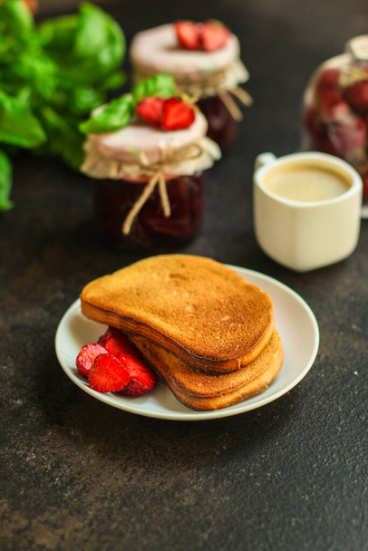 toasts with strawberry jam and coffee - Φωτογραφία, εικόνα