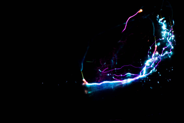 электрические разряды шаровой молнии тизер. Высокое качество фото - Фото, изображение