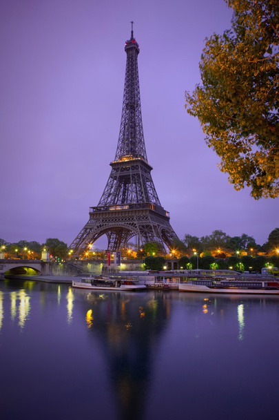 Tour Eiffel au lever du soleil à Seine, Paris
 - Photo, image