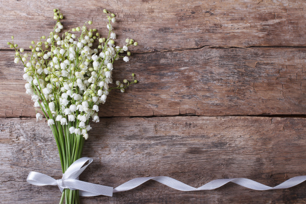piękny kwiatowy ramki z konwalie - Zdjęcie, obraz