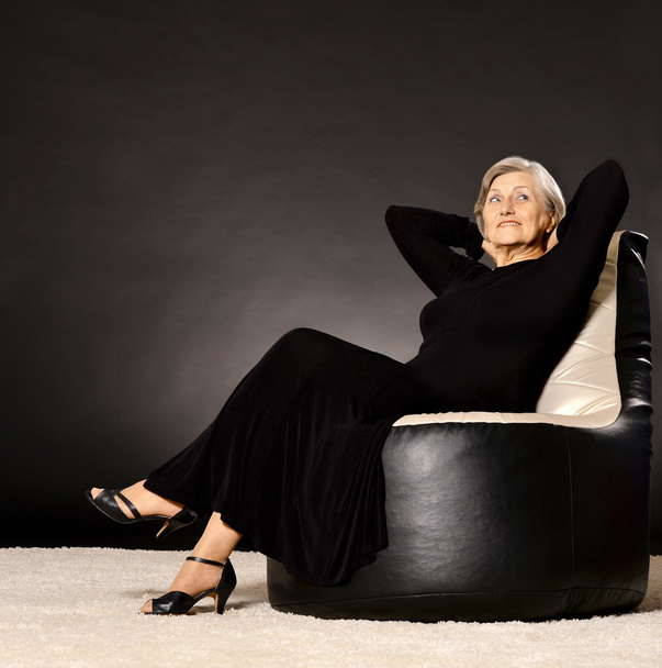 Happy elegant senior woman portrait - Valokuva, kuva