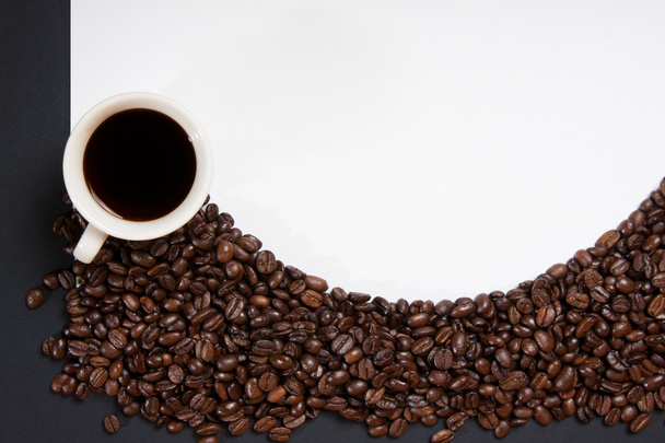Grãos de café em fundo branco - Foto, Imagem